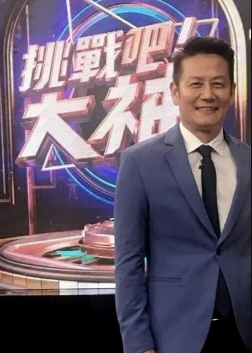韩国巨乳模特儿 KimWooHyeon 在楼梯帮男友口交不雅视频泄漏流出！ - 外约P服务